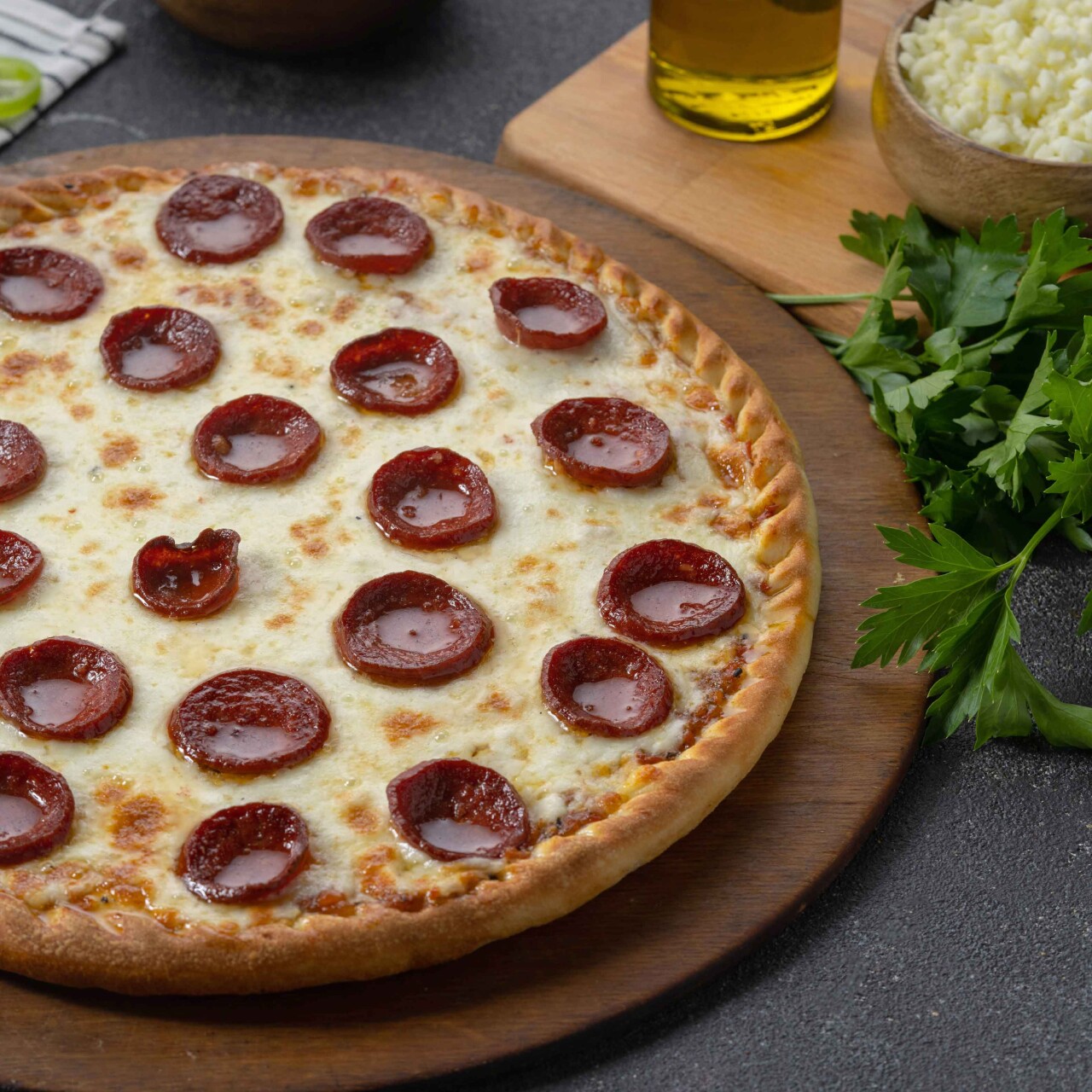 SUCUKLU PİZZA