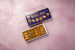 Image for 'مشكل بقلاوة بالفستق والكاجو  (160GR)' Item