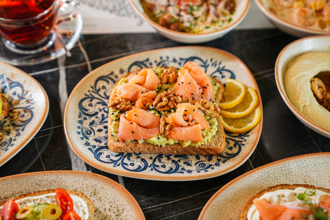 Smoked salmon & avocado toast